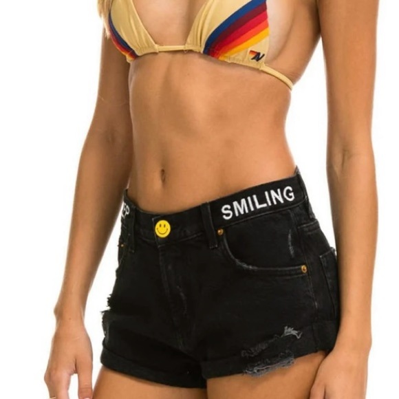 Aviator Nation Low Rise Rocker Jean Shorts in Vintage Black Size 27 - Picture 4 of 16